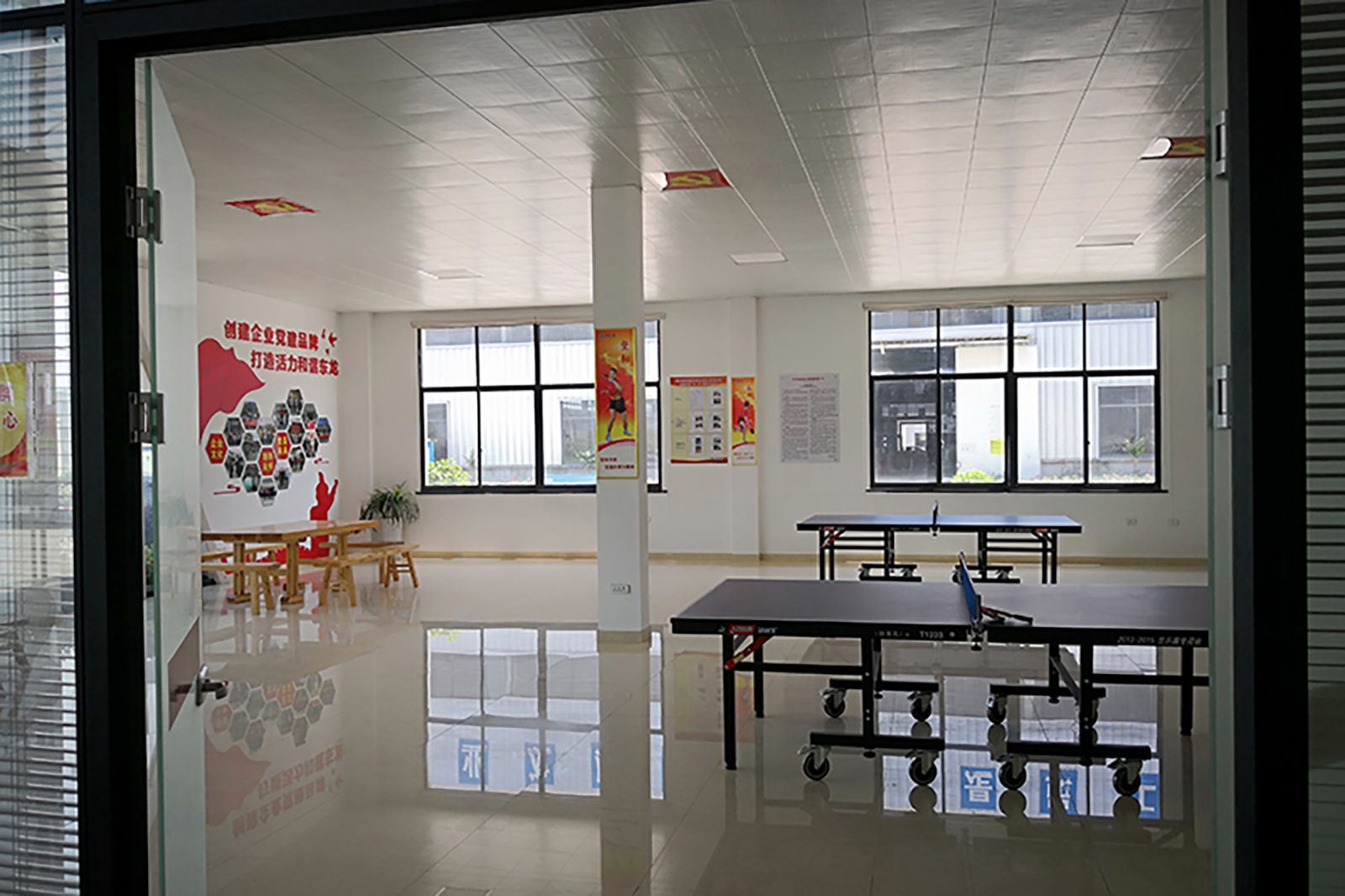 廠(chǎng)房(fáng)設備