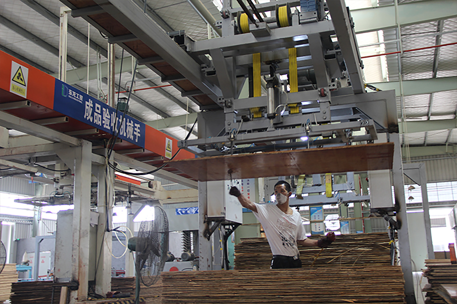 廠(chǎng)房(fáng)設備