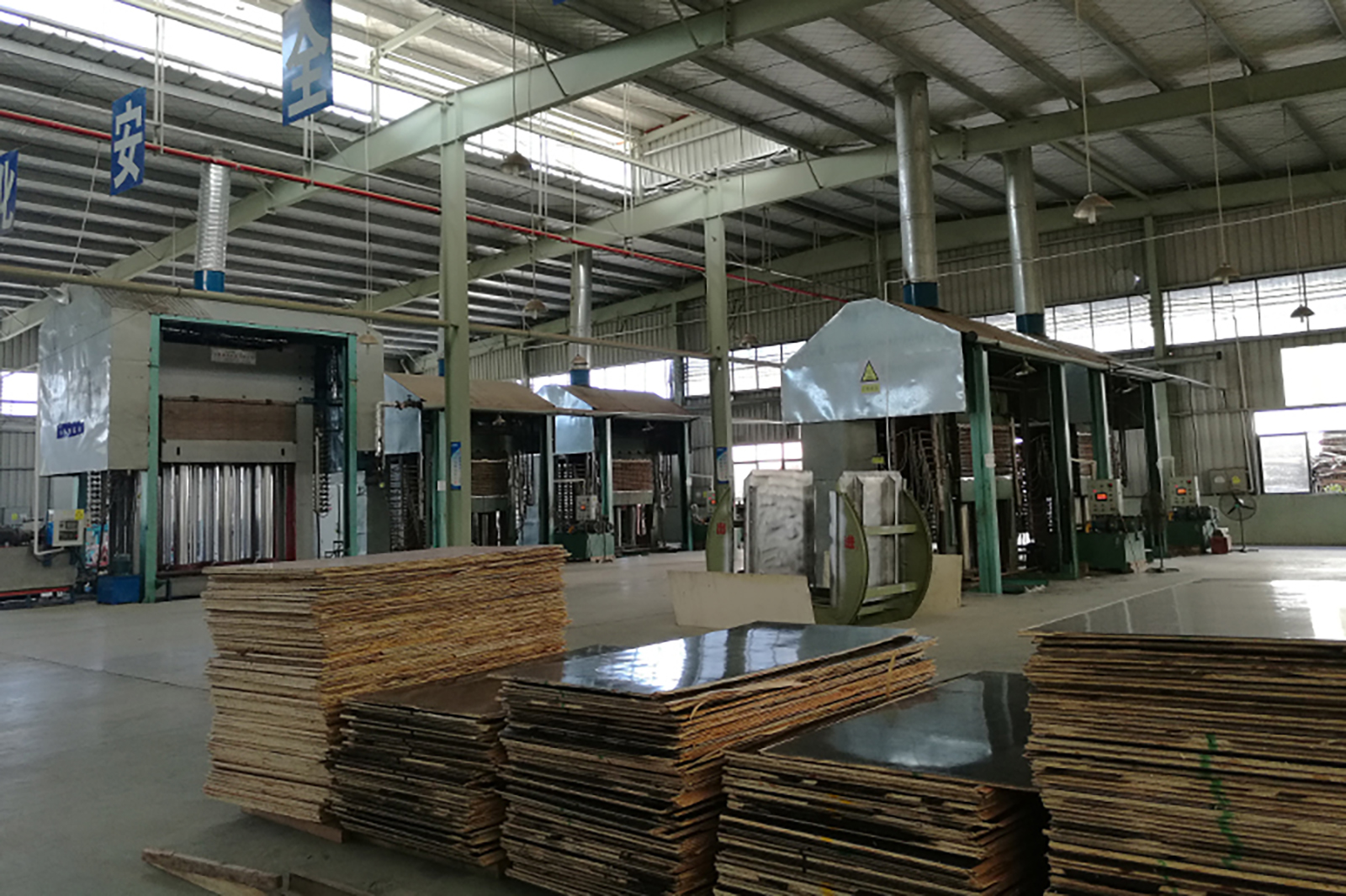 廠(chǎng)房(fáng)設備