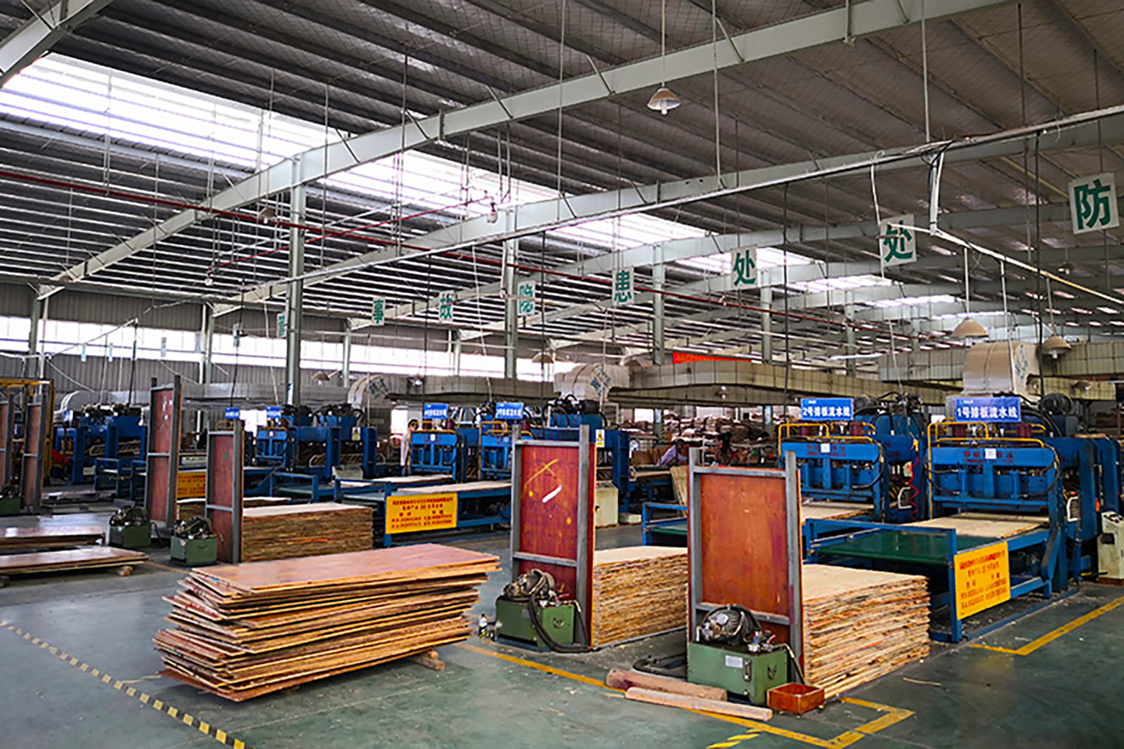 廠(chǎng)房(fáng)設備